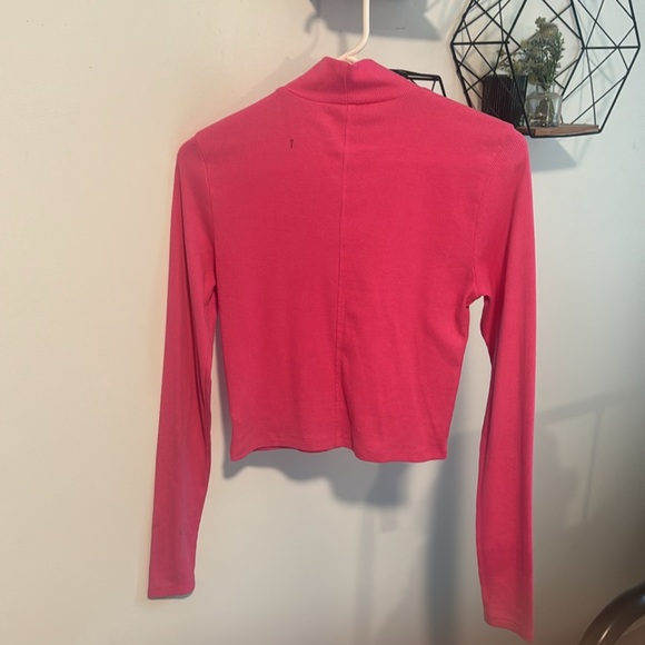 hight neck long sleeved crop tops, from american eagle, size medium - Picture 2 of 6